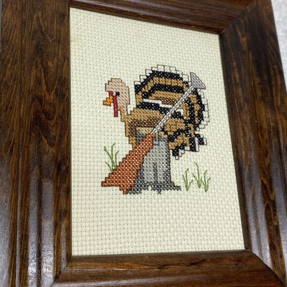 Needlepoint Miniature Turkey Humorous 6 x 7 Frame Thanksgiving Hunting - Picture 4 of 5